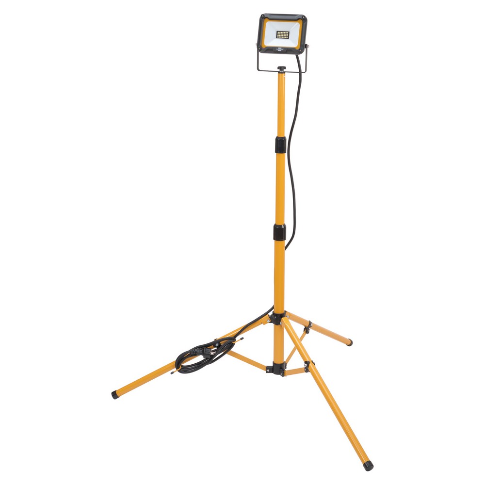 PROIETTORE A LED SUPPORTO TELESCOPICO 30W 2650LM IP 65 CAVO MT 5 H07RN-F3G1.0 BRENNENSTUHL PROIETTORE A LED SUPPORTO TELESCOPICO 30W 2650LM IP 65 CAVO MT 5 H07RN-F3G1.0 BRENNENSTUHL