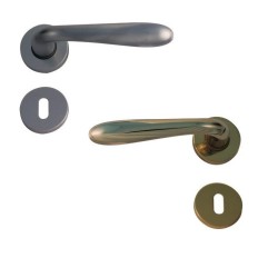 MANIGLIE GOCCIA CON ROSETTA FORATA Q8 CF PZ 2 IN ZAMA PATENT